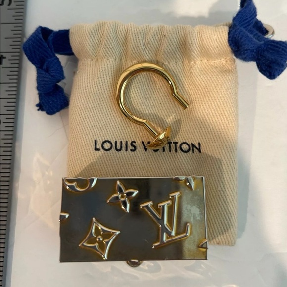 Louis Vuitton Berg Stud Ring - Picture 2 of 16